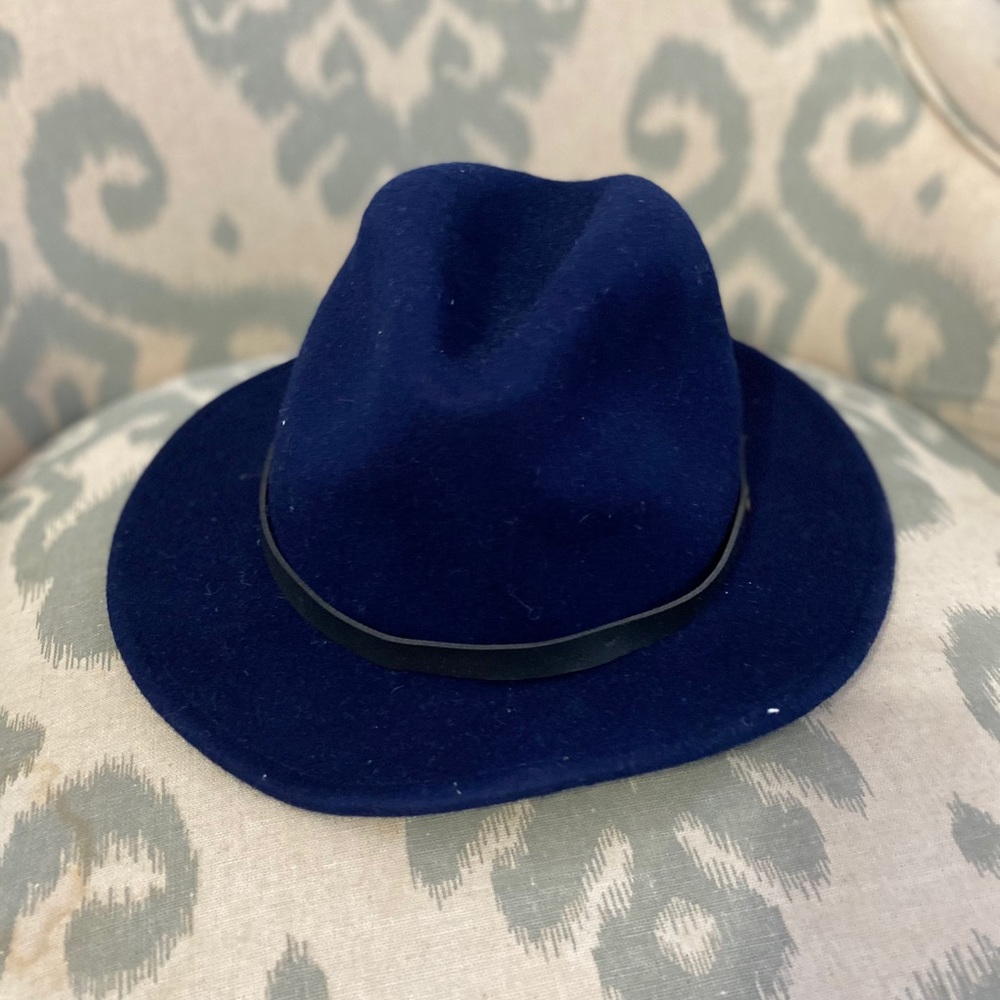 Hat - Picture 2 of 4